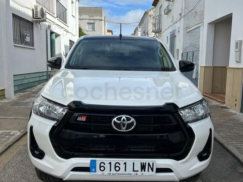 Usado Toyota HiLux 150 CV (110 kW) 2022 Blanco Pickup/Camioneta
