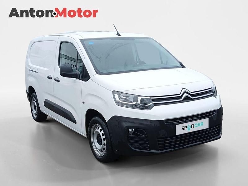 Usado Citroën Berlingo 100 CV (73 kW) 2019 Blanco Monovolumen