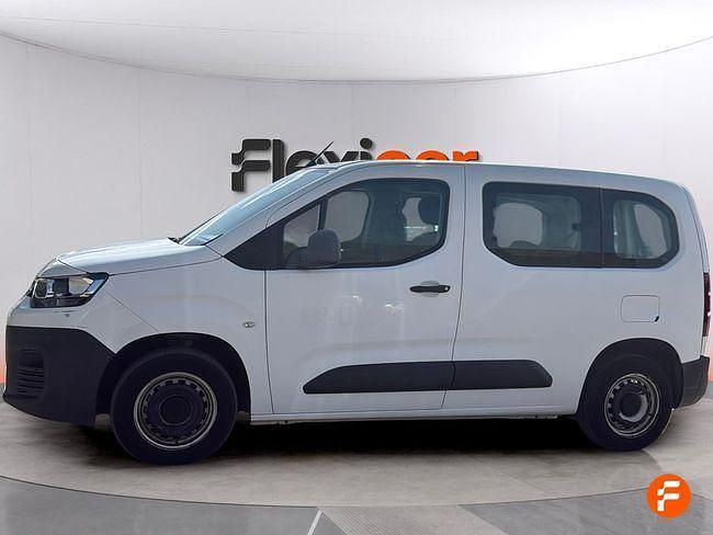 Usado Citroën Berlingo Live 102 CV (75 kW) 2020 Blanco Monovolumen