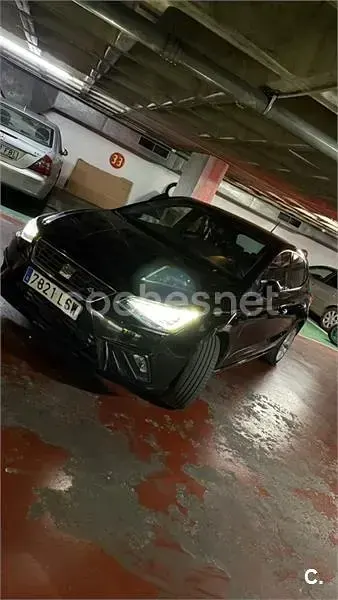 Usado Seat Ibiza FR 90 CV (66 kW) 2021 Negro Utilitario