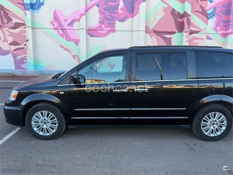 Usado Lancia Voyager Platinum 163 CV (119 kW) 2013 Negro Monovolumen