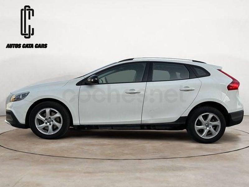 Usado Volvo V40 CC Kinetic 115 CV (84 kW) 2015 Blanco Familiar