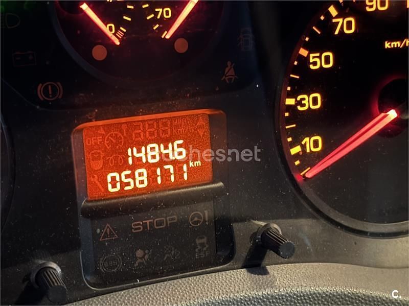 Usado Citroën Jumpy 71 CV (52 kW) 2004 Blanco Monovolumen