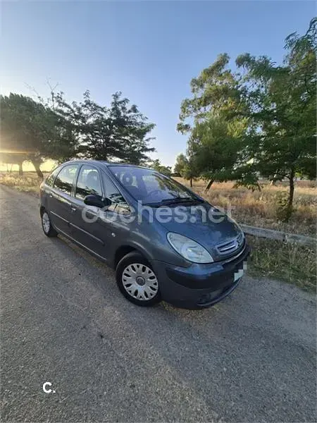 Usado Citroën Xsara Picasso 90 CV (66 kW) 2005 Azul Monovolumen