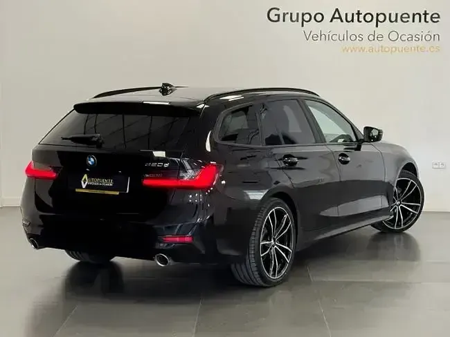 Usado BMW 320e Comfort Edition 190 CV (139 kW) 2022 Negro Familiar