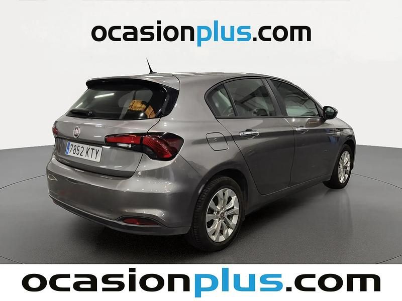 Usado Fiat Tipo Easy 95 CV (69 kW) 2019 Gris Berlina