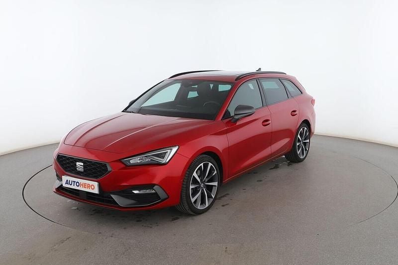 Rojo Usado 2021 Seat Leon FR Familiar | 22.599 € (Precio justo) - Imagen 1/3