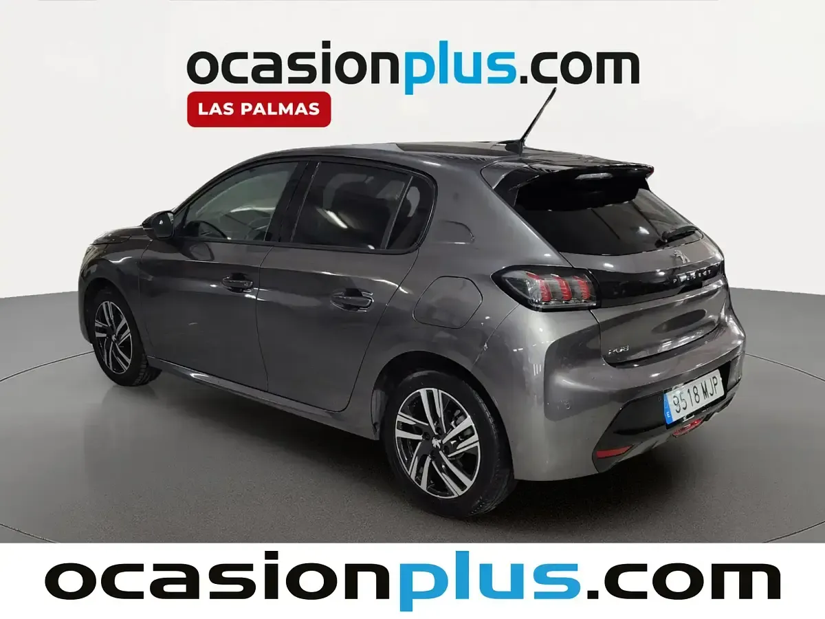 Usado Peugeot 208 Allure 100 CV (73 kW) 2023 Gris Utilitario