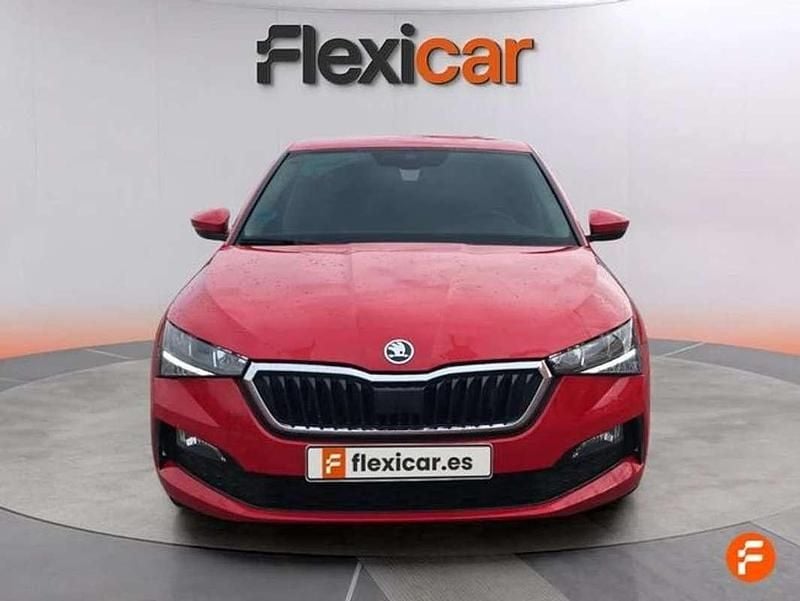 Usado Skoda Scala Active 110 CV (80 kW) 2021 Azul Utilitario