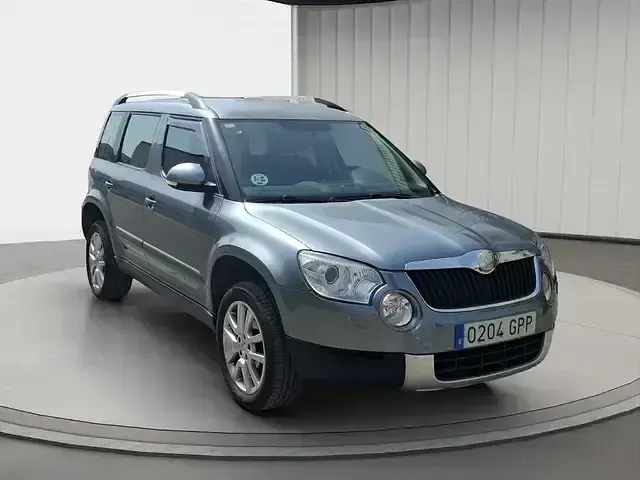 Usado Skoda Yeti Ambition 140 CV (102 kW) 2009 Gris / plata SUV