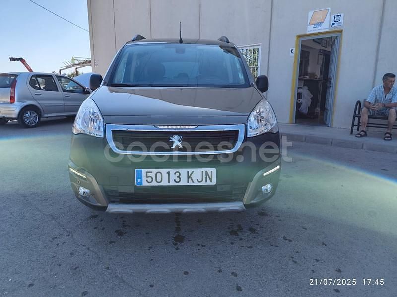 Beige Usado 2016 Peugeot Partner Tepee Outdoor Monovolumen | 11.500 € (Un poco caro) - Imagen 1/4