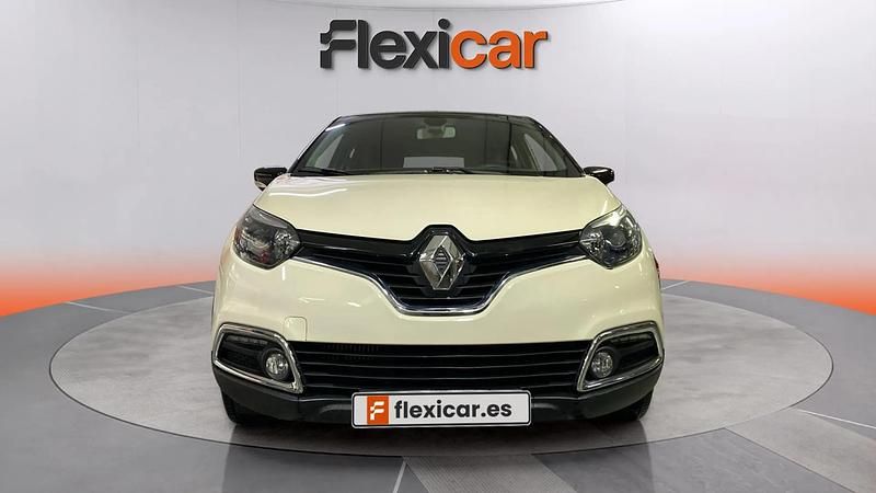 Usado Renault Captur Zen 90 CV (66 kW) 2016 Beige SUV