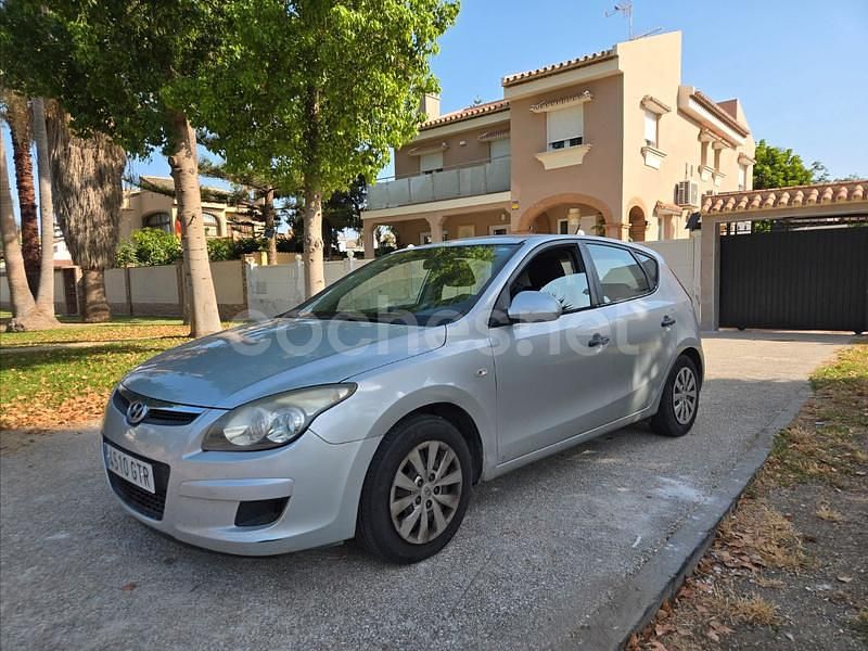 Gris / plata Usado 2009 Hyundai i30 Style Berlina | 3400 € (Precio justo) - Imagen 1/4