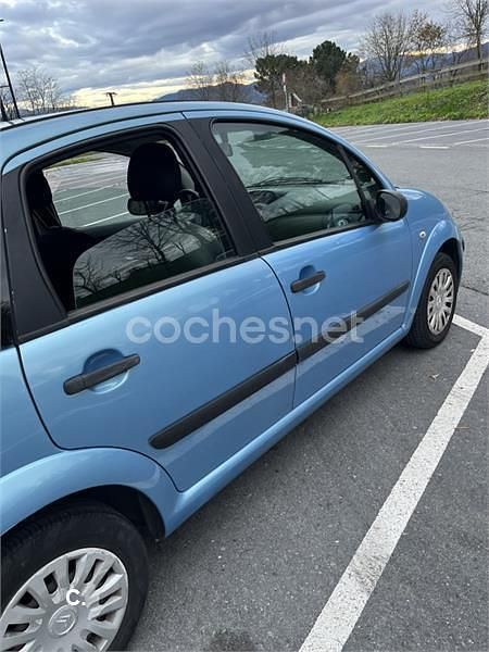 Usado Citroën C3 Furio 70 CV (51 kW) 2005 Azul Berlina