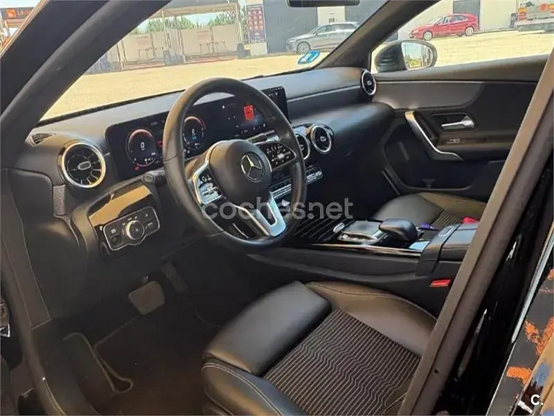 Usado Mercedes A250 218 CV (160 kW) 2022 Negro Berlina