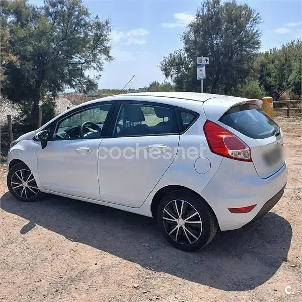 Usado Ford Fiesta Titanium X 95 CV (69 kW) 2015 Blanco Utilitario