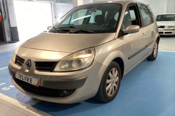 Usado Renault Scénic II Dynamique 85 CV (62 kW) 2008 Monovolumen