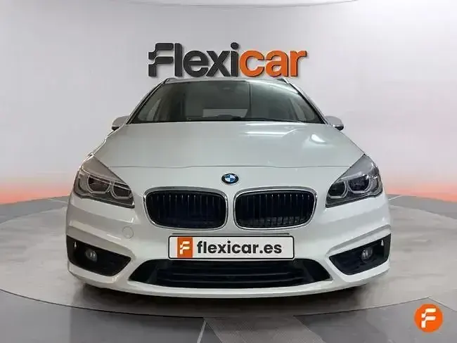 Begagnad BMW 220 190 HK (139 kW) 2018 Vit