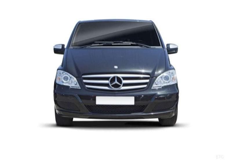 Usado Mercedes Viano 136 CV (100 kW) 2012 Gris Monovolumen