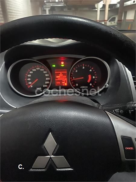 Usado Mitsubishi Outlander 140 CV (102 kW) 2007 Gris / plata SUV