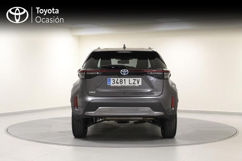 Usado Toyota Yaris Cross 120 CV (88 kW) 2022 Gris grafito SUV