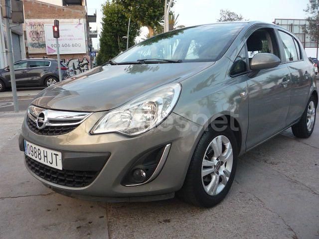 Gris / plata Usado 2012 Opel Corsa Excellence Berlina | 4600 € (Precio justo) - Imagen 1/4