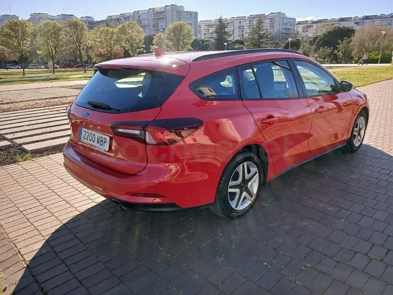 Brugt Ford Focus Trend 120 HK (88 kW) 2023 Rød Stationcar