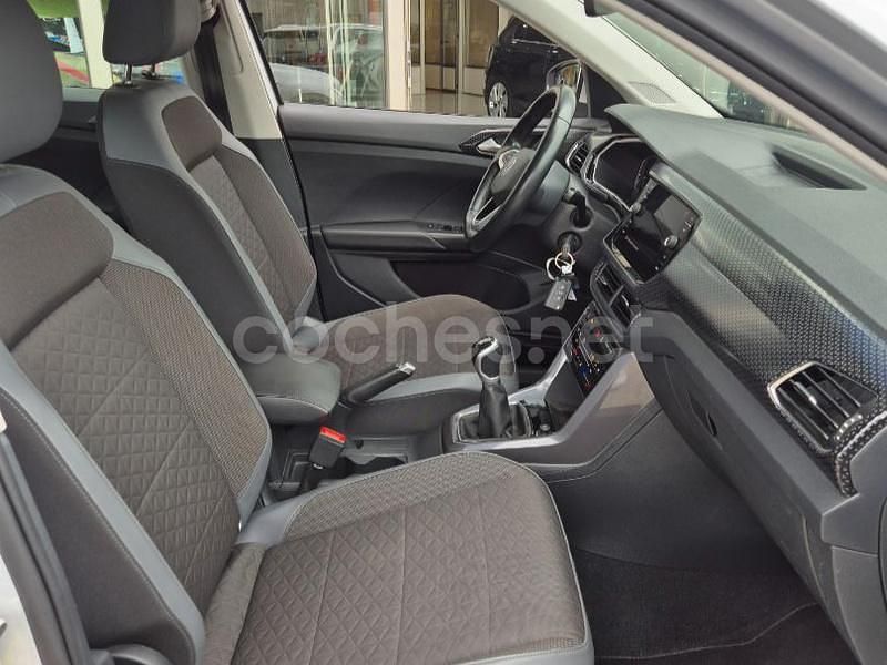 Usado VW T-Cross Sportline 110 CV (80 kW) 2022 Gris / plata SUV