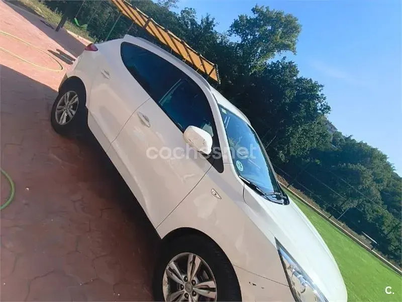 Usado Hyundai ix35 Comfort 136 CV (100 kW) 2012 Blanco SUV