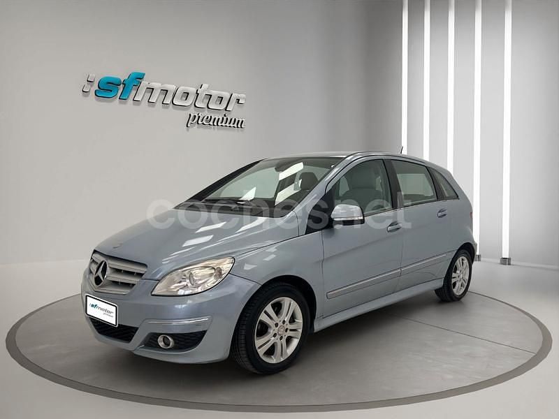 Gris Usado 2010 Mercedes B180 Monovolumen | 6900 € (Precio justo) - Imagen 1/4