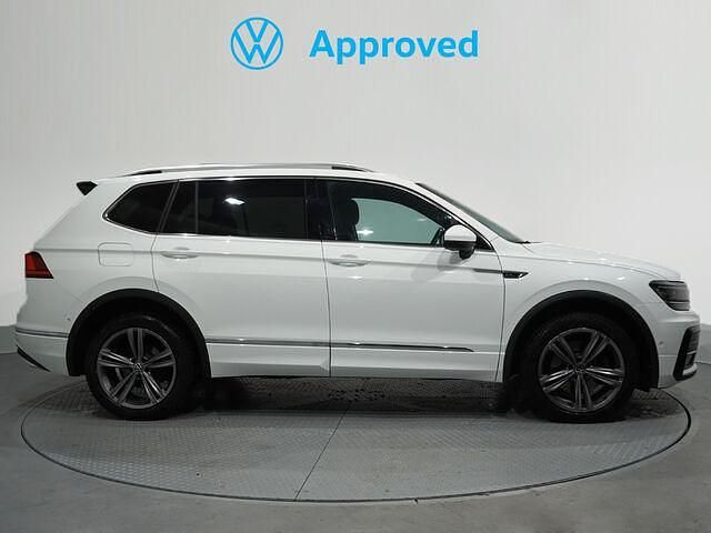 Usado VW Tiguan Sportline 200 CV (147 kW) 2021 Blanco SUV