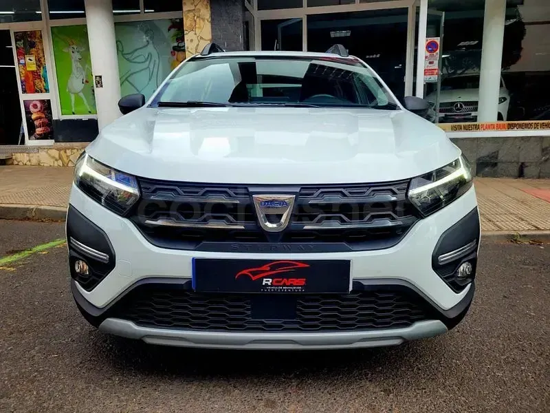 Usado Dacia Sandero Essentiel 91 CV (66 kW) 2022 Blanco Berlina
