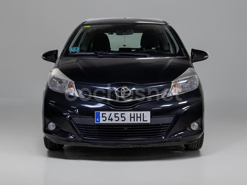 Usado Toyota Yaris Active 69 CV (50 kW) 2011 Negro Utilitario