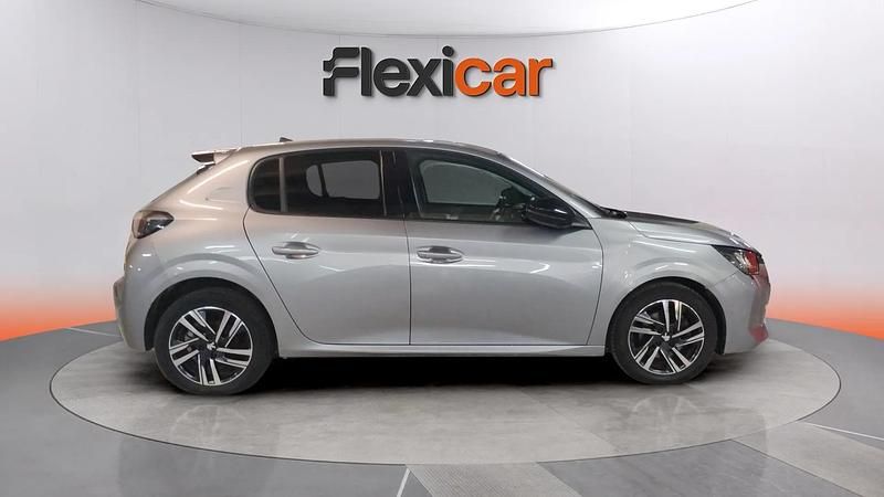 Usado Peugeot 208 Allure 101 CV (74 kW) 2023 Gris Utilitario