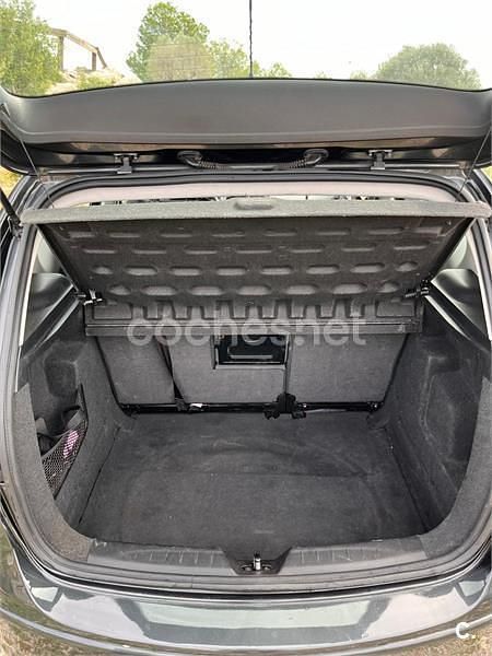 Usado Seat Altea Ecomotive 105 CV (77 kW) 2009 Gris / plata Monovolumen