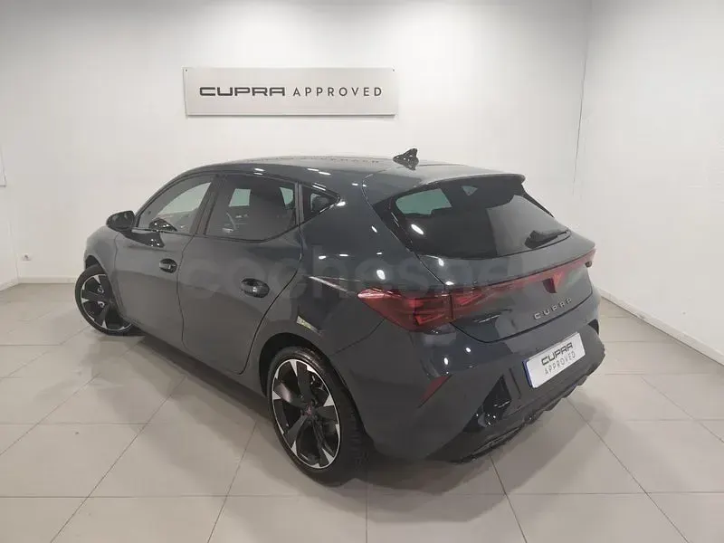 Nuevo Cupra Leon 150 CV (110 kW) 2025 Azul Berlina