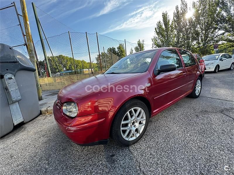 Usado VW Golf IV Highline 115 CV (84 kW) 2000 Granate Berlina