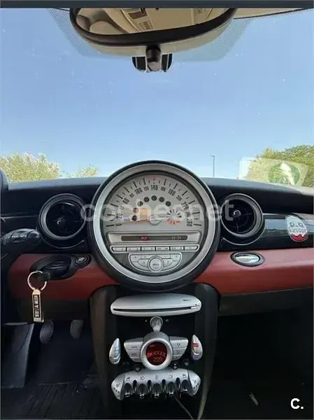 Usado Mini ONE 75 CV (55 kW) 2009 Rojo Utilitario