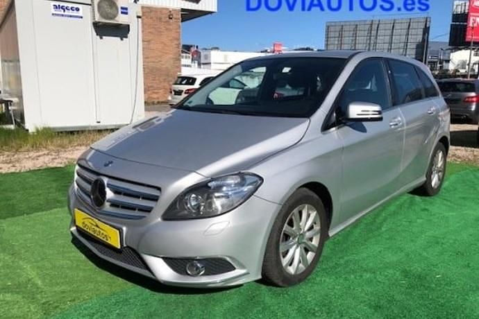 Usado Mercedes B180 122 CV (89 kW) 2014 Monovolumen