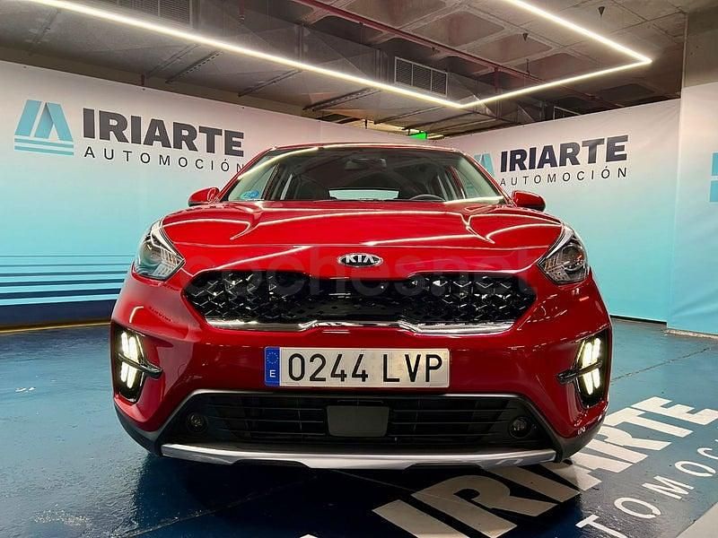 Usado Kia Niro 141 CV (103 kW) 2022 Rojo SUV