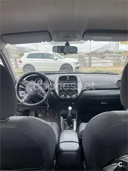 Usado Toyota RAV4 Luna 125 CV (91 kW) 2005 Gris / plata SUV