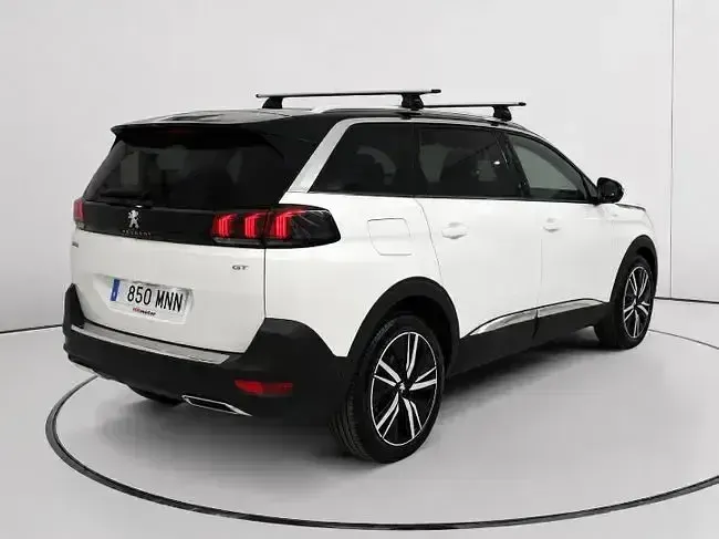 Usado Peugeot 5008 GT 136 CV (100 kW) 2024 Blanco SUV