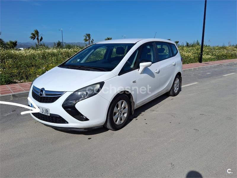 Blanco Usado 2015 Opel Zafira Tourer Expression Monovolumen | 5100 € - Imagen 1/4