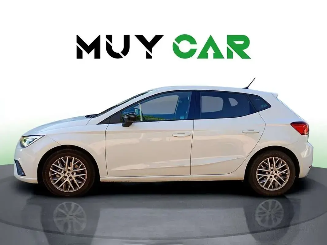 Usado Seat Ibiza FR 110 CV (80 kW) 2022 Blanco Utilitario
