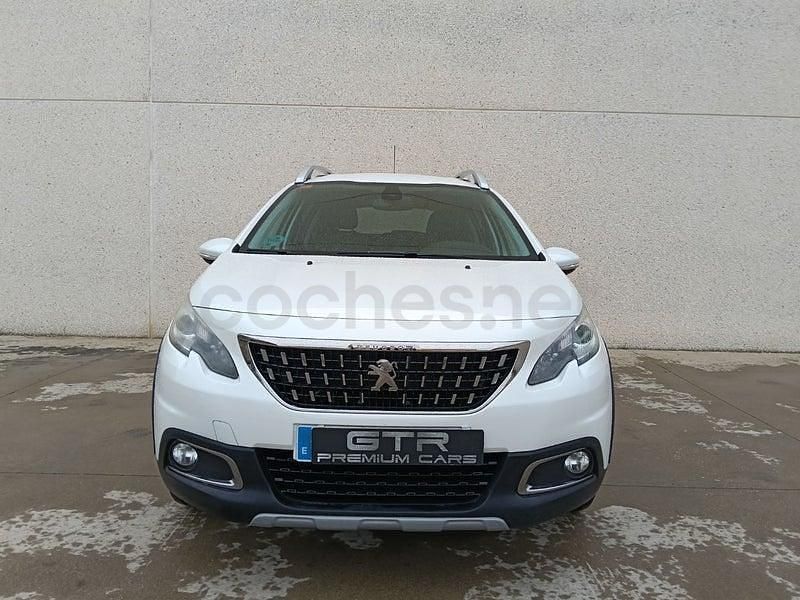 Usado Peugeot 2008 Allure 120 CV (88 kW) 2017 Blanco SUV