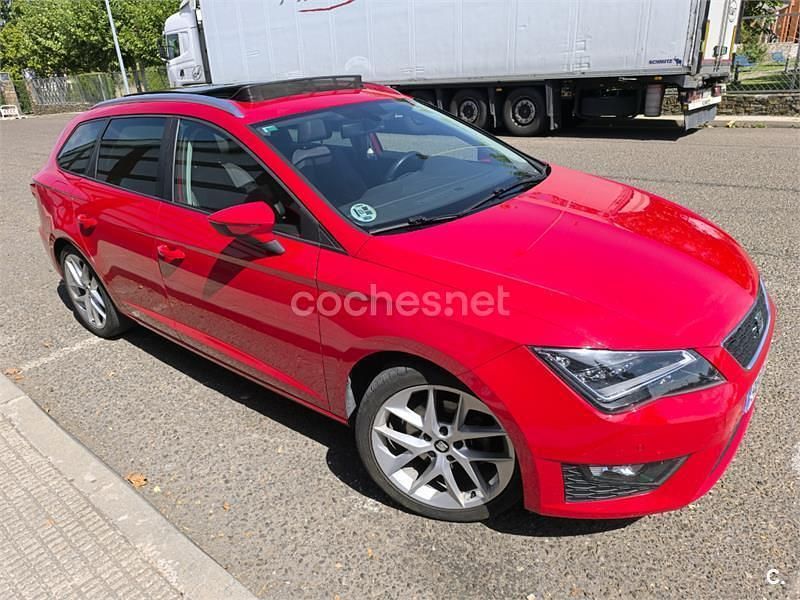 Rojo Usado 2014 Seat Leon ST FR Familiar | 11.000 € (Precio justo) - Imagen 1/4