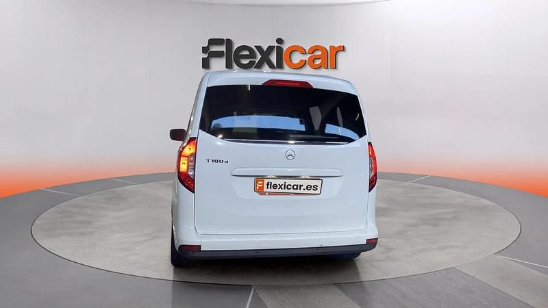 Usado Mercedes T180 116 CV (85 kW) 2023 Blanco Monovolumen