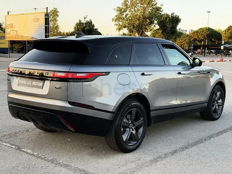 Usado Land Rover Range Rover Velar R-Dynamic 204 CV (150 kW) 2021 Gris / plata SUV