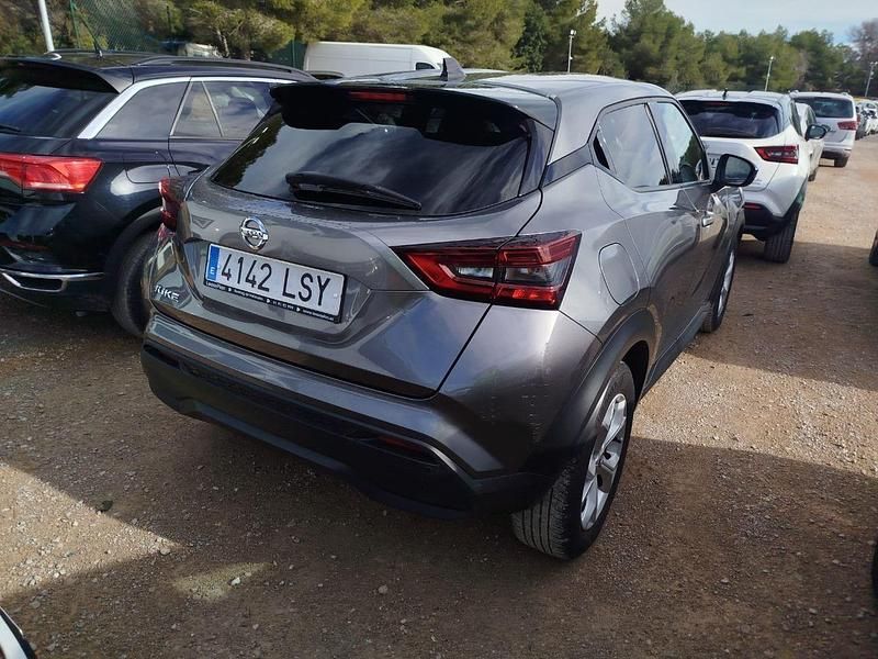 Usado Nissan Juke N-Connecta 114 CV (83 kW) 2021 Gris SUV
