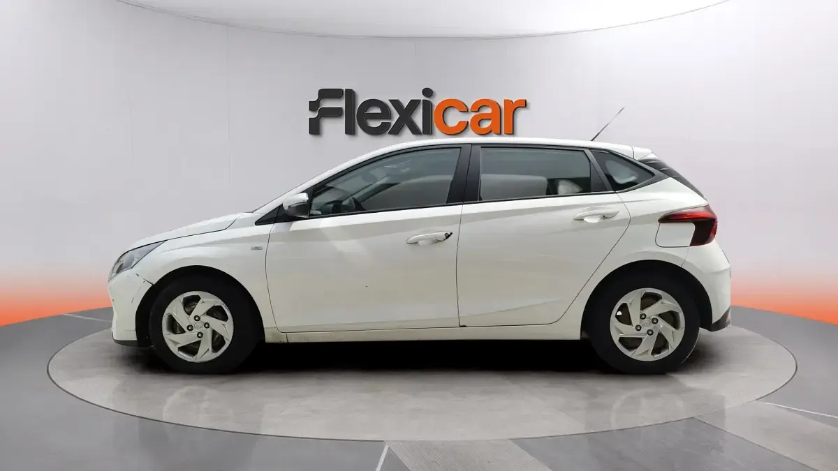 Usado Hyundai i20 101 CV (74 kW) 2021 Blanco Utilitario